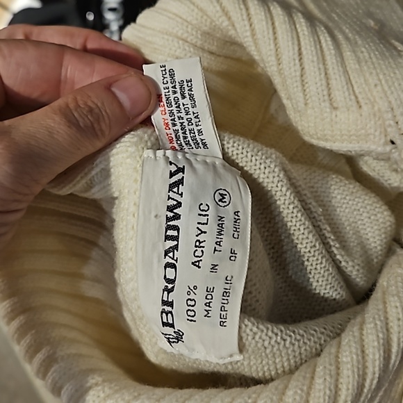 Vintage cream sweater - Picture 4 of 4